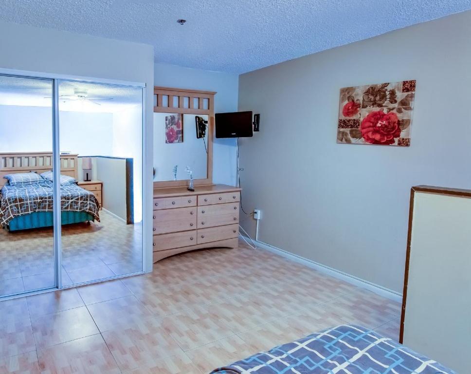 Castle L1 Double-Loft Condo With Beach Access, Pool, Tennis And Free Parking! Miami Beach Exterior photo